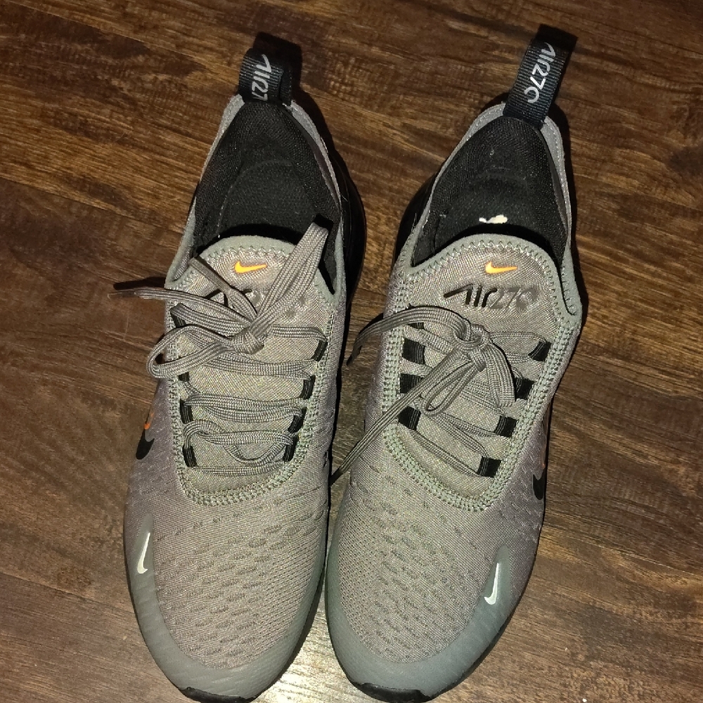 Nike 6.5Men's Gray Running Shoes